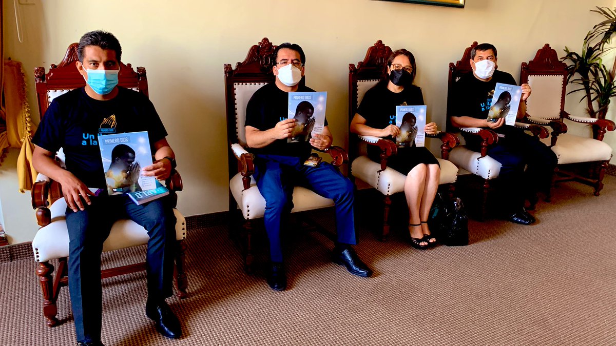 El Alcalde Provincial de Trujillo Abg. José Ruiz recibe a la comitiva por los #10díasDeOración conformado por la Administración de la #ANoP realizándose una oración especial. #UnLlamadoAlaOración #JornadaDeOración