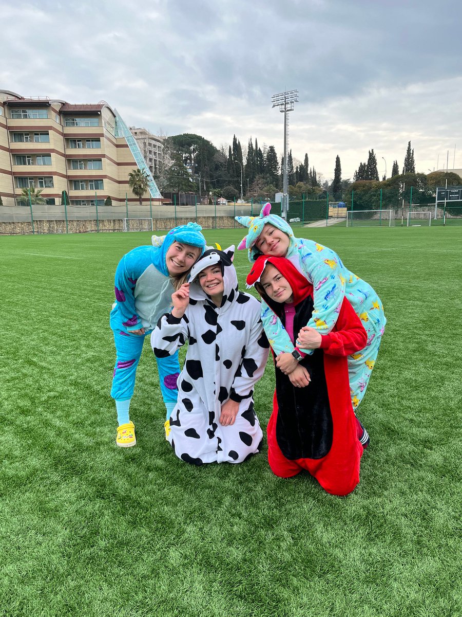 If we celebrate a coach’s birthday, it’s the only way 🤩

Pavel Baranovsky, the head coach of the Russian women’s national team, celebrates his 48th birthday today!