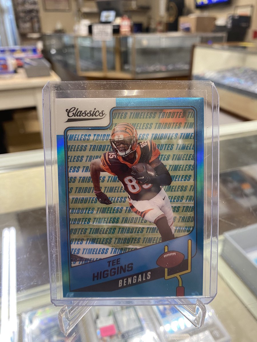GideonsGallery's tweet image. GIVEAWAY TIME! Even in the loss Tee had a really nice stat line! Here’s a chance for a 5/5 Tee Higgins!

Rules:

Must RT this post!
Must follow @GideonsGallery 

Thank you and good luck!

@sports_sell @HobbyConnector @HobbyRTs @Hobby_Connect