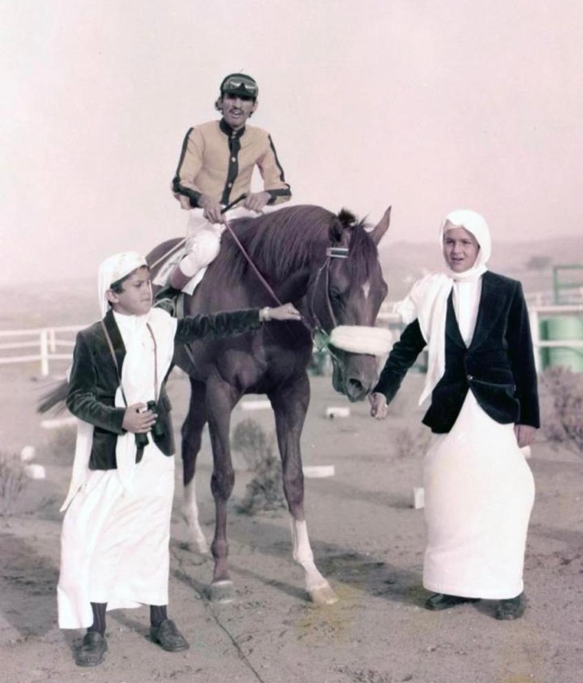 عندما نقتني الخيل أو نتحدث عنها ليس المقصود هنا الترف ، فقط هو حب عميق متأصل من الاباء و الاجداد منذ القدم