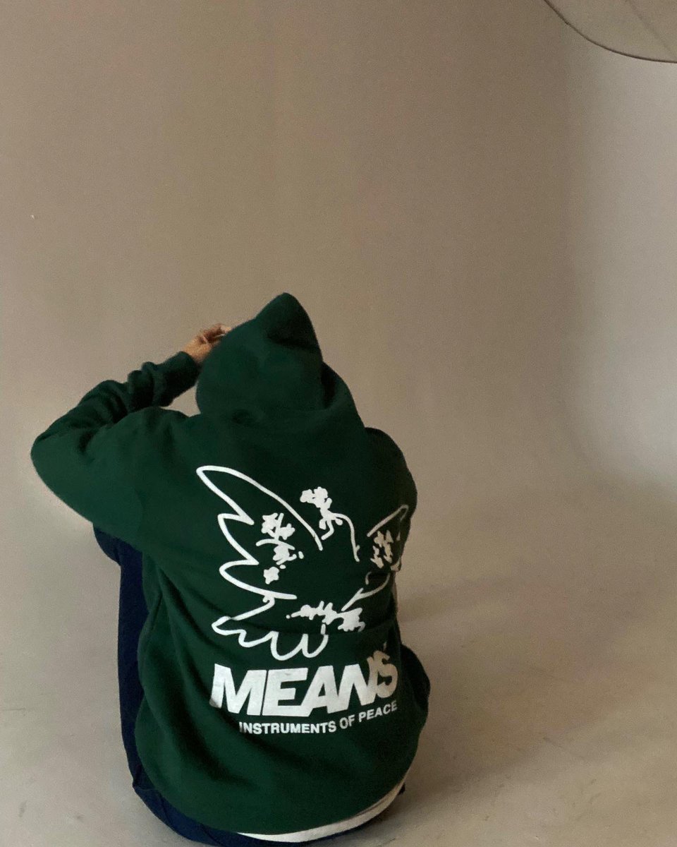 artthougr8's tweet photo. Big shout out to @meanstm for getting me flyyyy 🕊 in their PEACE KEEPER 🕊hoodie for our latest episode of #Top3! Go #Follow them nowww 🥂✨ https://t.co/hQCr4YXMTW
