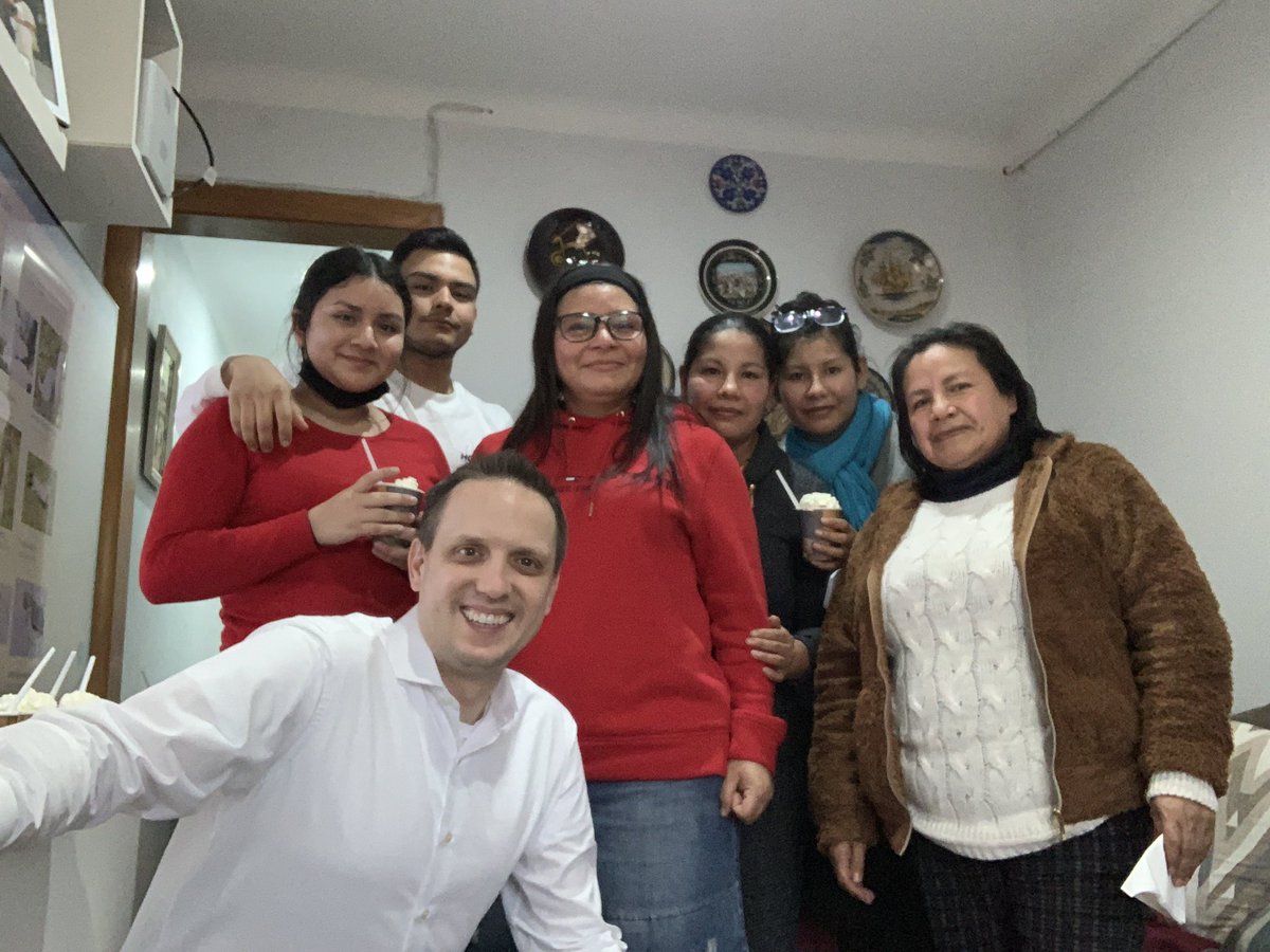 NathanHarrod's tweet image. Visiting with one of our 62 home groups tonight. Thankful for one first time visitor in this group tonight. Working towards 100 home groups throughout Barcelona #RevivalinSpain