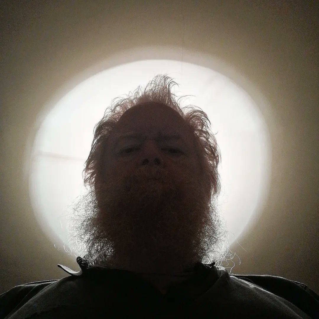 FOS_Images's tweet image. Monochrome me. #art #self #portrait #monochrome #monochromephotography #monochromeart #shadow #blackandwhite