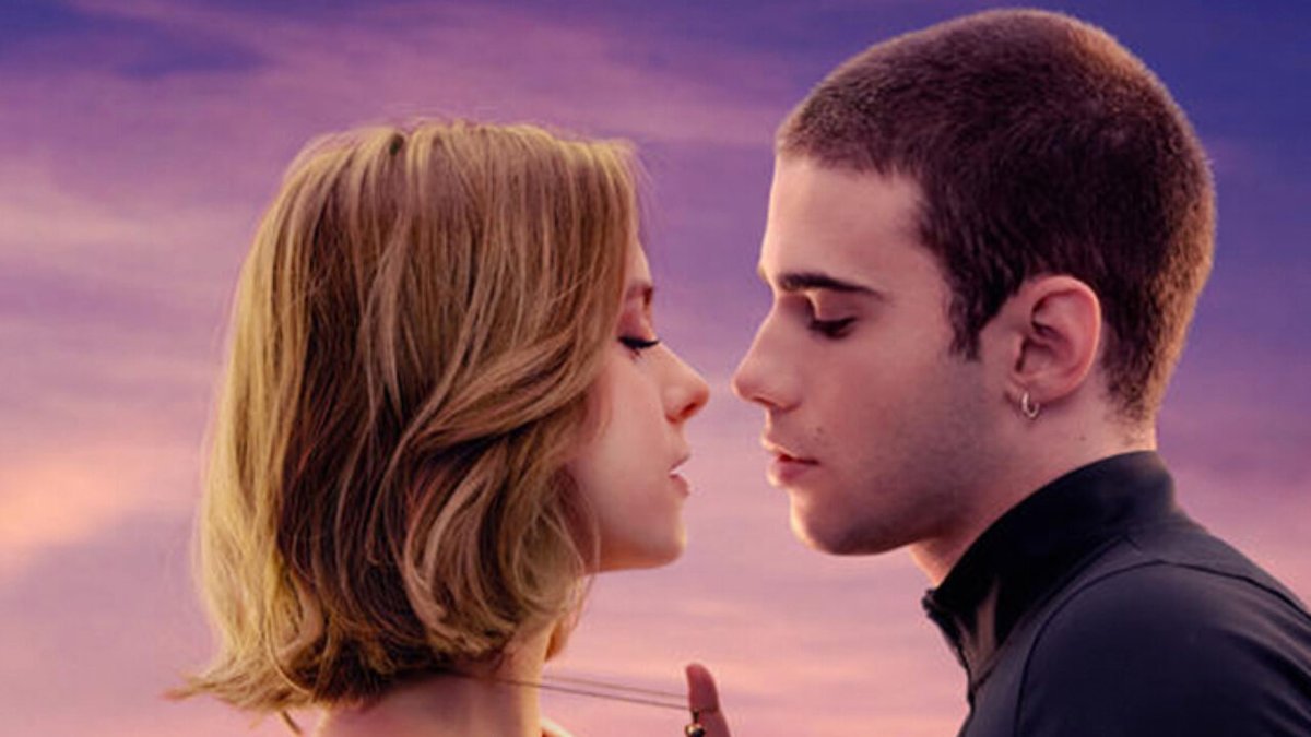 il_read's tweet photo. La prima cotta, la prima volta, la prima delusione d’amore: chi non se le ricorda?
#DallaMiaFinestra @NetflixIT 
https://t.co/Q5zYnJji2U https://t.co/91swtTDMMO