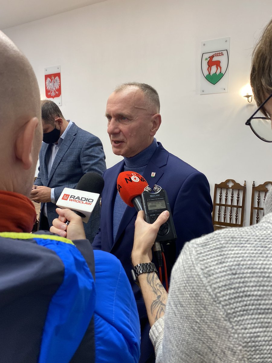 ➡️ Informuję, że zostanie zgłoszony projekt uchwały dotyczącej leczenia niepłodności oraz zapłodnienia in vitro dla mieszkańców <a href="/Jelenia_Gora/">Miasto Jelenia Góra</a> na lata 2022-2025. 

Jest to odpowiedź na potrzeby mieszkańców. Przewidywana kwota to 50 tys. zł, która pozwoli wesprzeć 5 rodzin. 👨‍👩‍👧‍👦