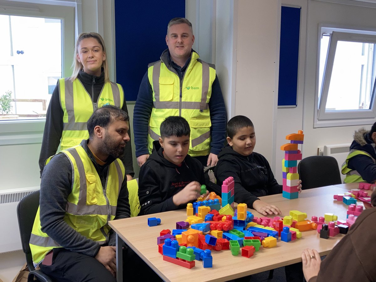 AlisonPower2's tweet image. Yesterday @BAMConstructUK had the pleasure of welcoming Years 5&amp;amp;6 pupils from Co-op Academy Delius to @TheCoopLive site. Thanks to James Hayden and Ella Usher who gave them a presentation/quiz on H&amp;amp;S but I think they may have enjoyed the building blocks and sandpit more!