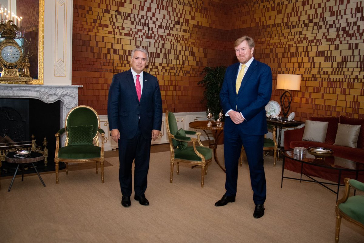 IvanDuque's tweet image. Agradecemos la calurosa bienvenida de SM el Rey Willem Alexander, de Países Bajos, con quien consolidamos nuestras relaciones bilaterales en temas como inversión, comercio, #EstatutoDeProtecciónTemporal, #PazConLegalidad, #TransiciónEnergética y medioambiente.