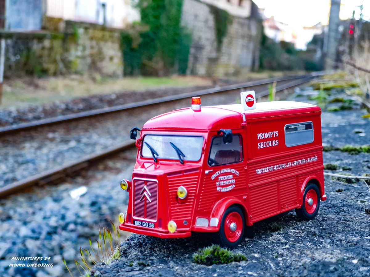 MomoUnboxingoff's tweet photo. Hachette / Ixo - Citroën HY VSAB ( Véhicule De Secours Aux Asphyxies Et Blessés - Sapeurs-pompiers Du Morbihan) 🇫🇷
#Citroën #CitroënHY #VSAB #SapeursPompiers #Citroen #Hachette #IxoModels https://t.co/1pVwvhgYW6