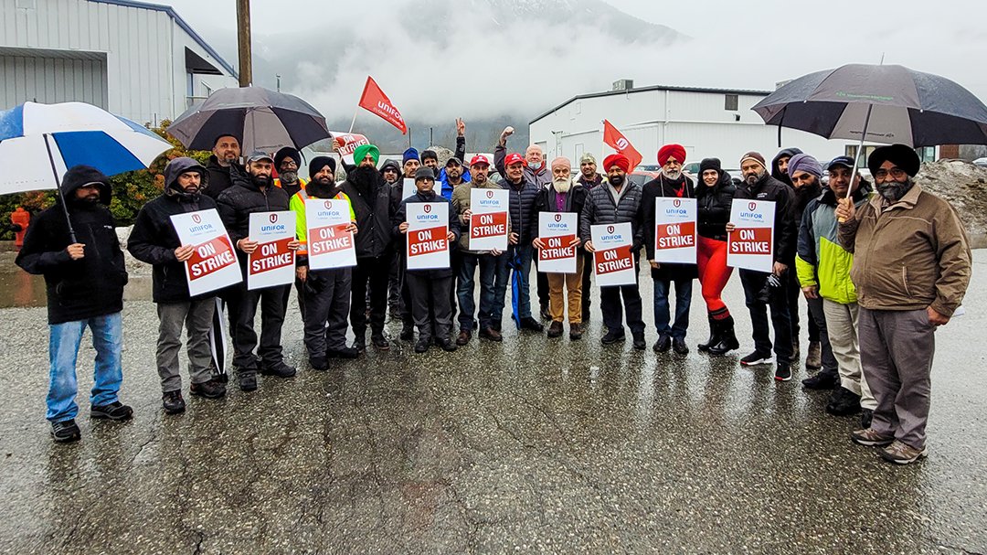 UniforTheUnion's tweet photo. A community rally for striking Sea to Sky region transit workers will take place in the heart of #Whistler Village on Friday, February 18: 
https://t.co/4llRyBBFfB #bcpoli #squamish #pemberton https://t.co/4Sys9M73Dt