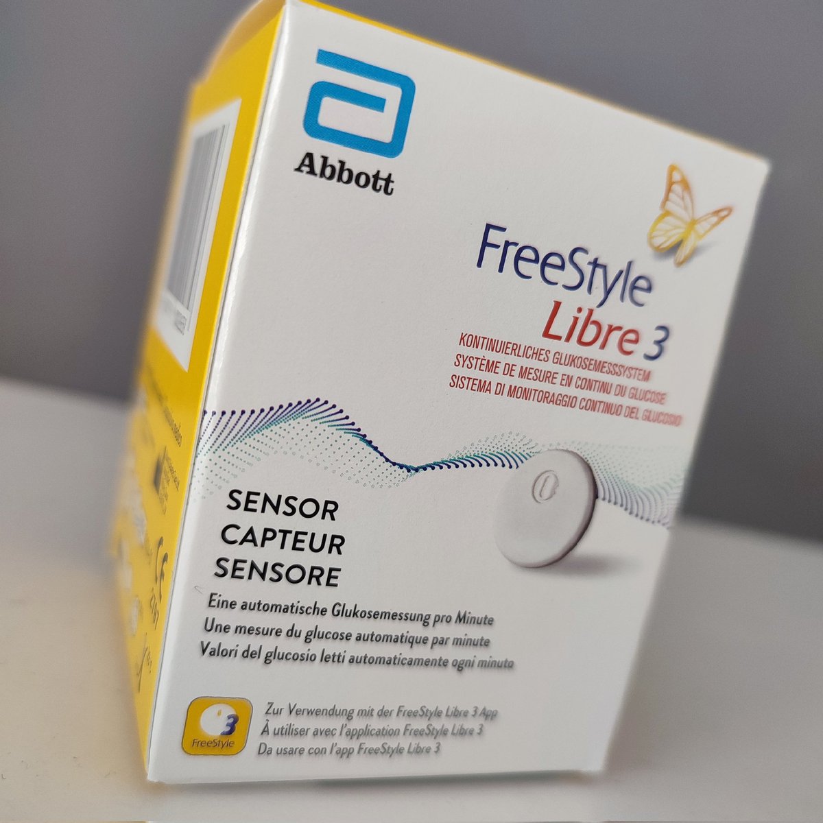 Vamos a probar este pequeñísimo y deseadísimo sensor. La generación definitiva de #FreeStyleLibre : el prometedor #FreeStyleLibre3 . Atentos a mi Instagram y Facebook estos días. Y al blog cuando acabe el sensor. #diabetESP #diabetes #tecnologiasalud #esalud #ehealth