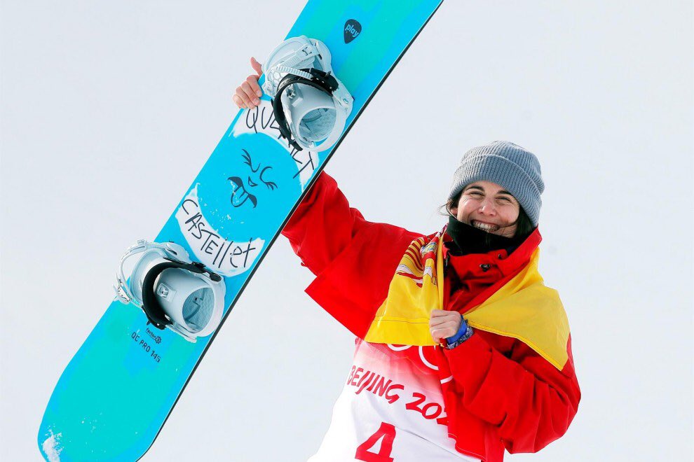 Esta noche en el @telediario_tve con @ArseCanada  tendremos en directo a @q_castellet con su histórica plata olímpica en snowboard halfpipe. Nos la trae hasta Torrespaña nuestro compañero @NicodeVicente 
#Beijing2022 #JuegosRTVE