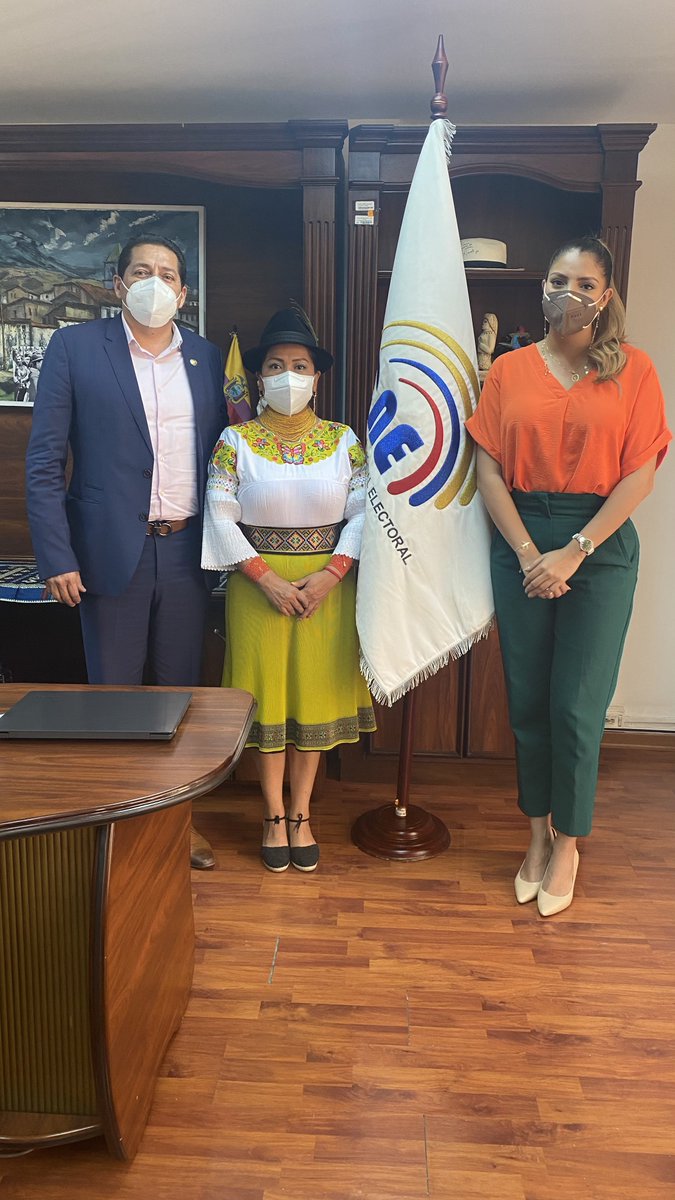 TROYA_Marco's tweet photo. 📍#Quito | @PoderFluminense
Reunión de trabajo junto a Esthela Acero, consejera del @cnegobec y a @Connie_maily directora de #PoderFluminense revisamos los procedimientos y pasos a seguir para continuar con la calificación de nuestro movimiento provincial 💪🏼 #LosRíosQuerido 🤍 https://t.co/KpvDzUrfa7