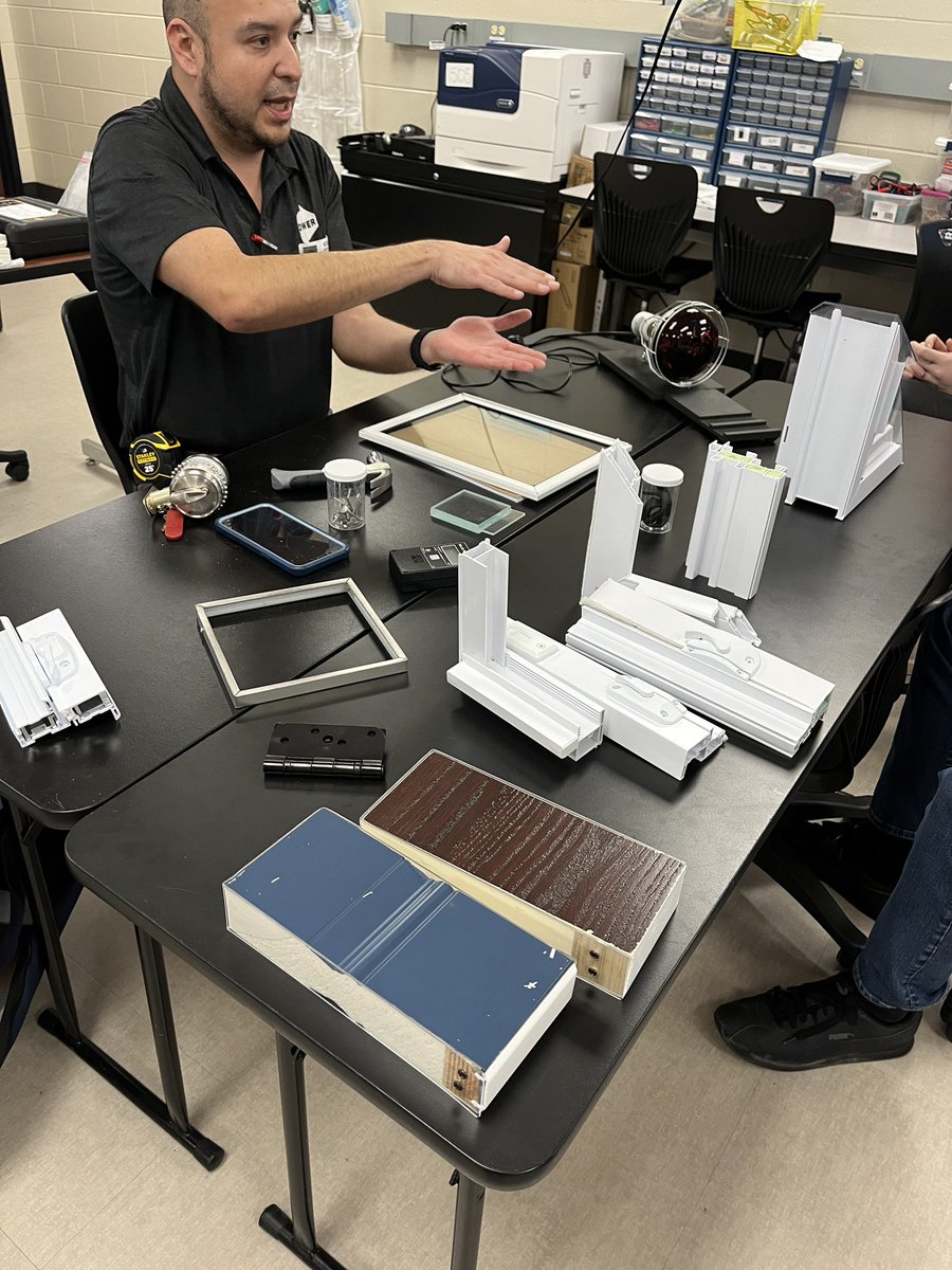 PLTW_TMHS's tweet image. Community volunteer from Power explaining windows for our engineering students for their materials engineering project. #thisIsHowWeSTEM