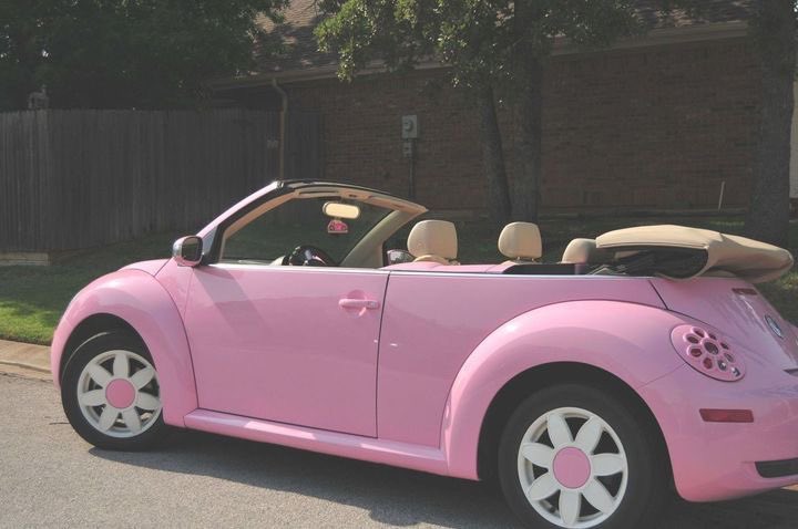 sakurafraise's tweet photo. the cutest car to ever exist https://t.co/93oasC0N2n