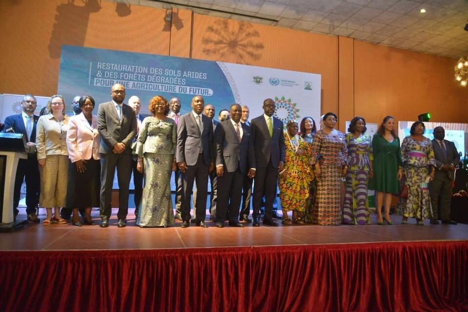 i2vs_ci's tweet photo. Invitée à la cérémonie de lancement de la #Cop15Abdian sur la #Désertification et la #Sécheresse ce 09 Février 2022 nous avons répondu présent.
Nous vous attendons du 09-20 Mai 2022.
#MineddCi #CCNUCC #UNCCDCOP15 #I2VS #Climatechange https://t.co/cIvJqU4zgd