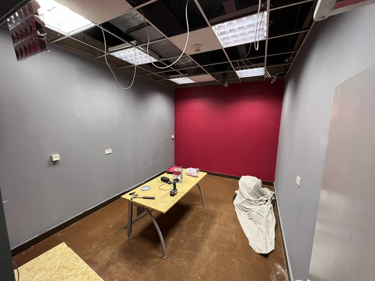 EcomFTTP's tweet image. Not sure if the new board room might be a bit too pink
