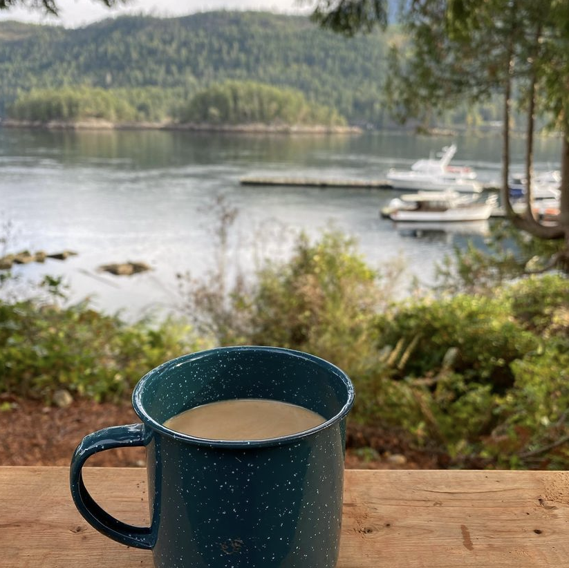 Backeddy_Resort's tweet photo. “Coffee with a view @backeddyresort Such a cozy weekend away, can’t wait to visit again!” Repost @ashleigh.born  We can’t wait to have you visit us again soon! 🌲 🌊😊 https://t.co/u6VVlgYwLC