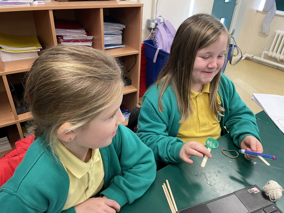 MissGwynPYP's tweet photo. Wedi bod yn brysur yn creu catapwltiaid 🏰 Been busy creating catapults 🏰 https://t.co/MCP26rM13j