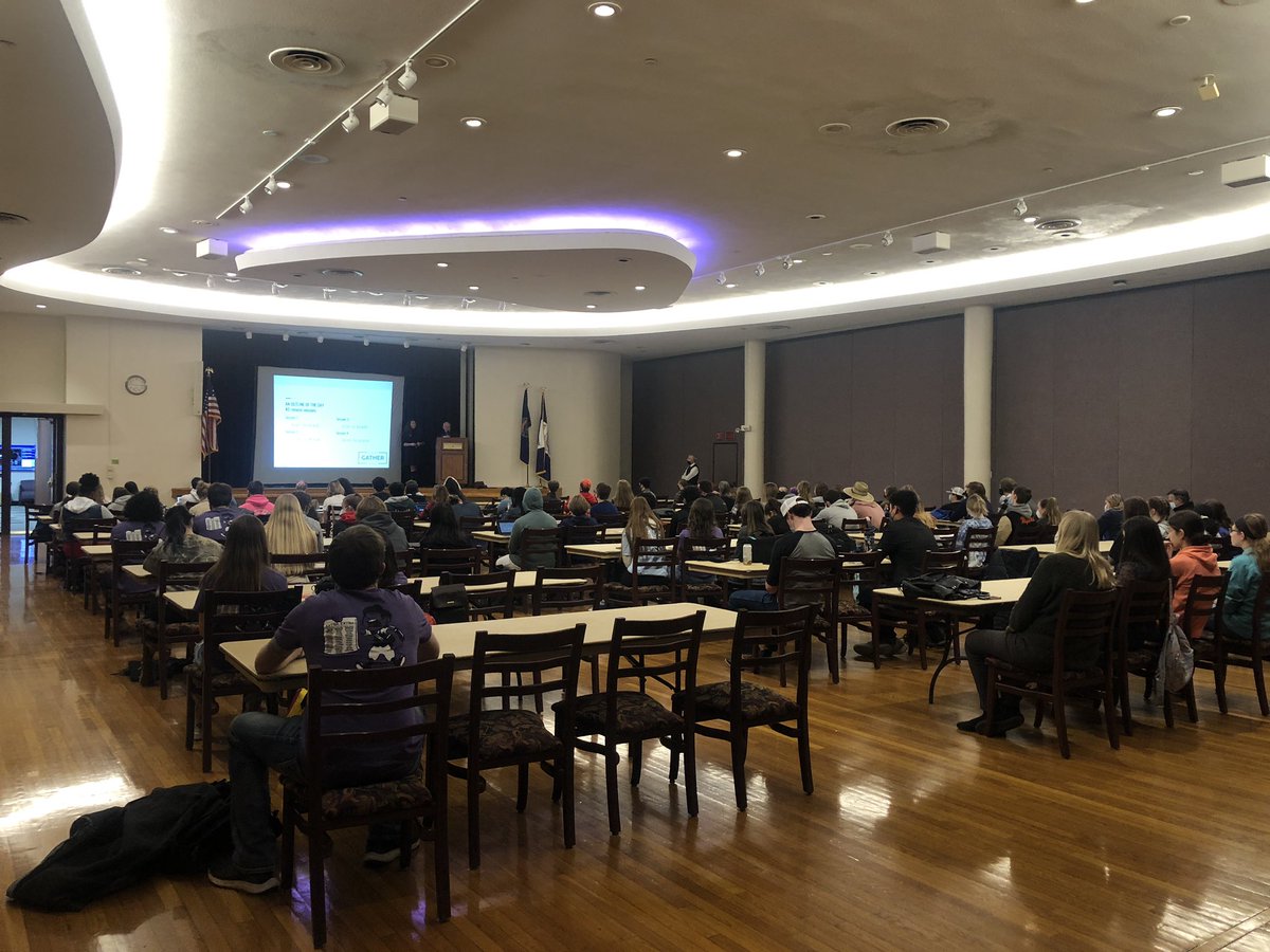 ShanaSchmidt1's tweet photo. Enjoying KSPA conference with my students today at K-State !! https://t.co/LsYYOc8QYX