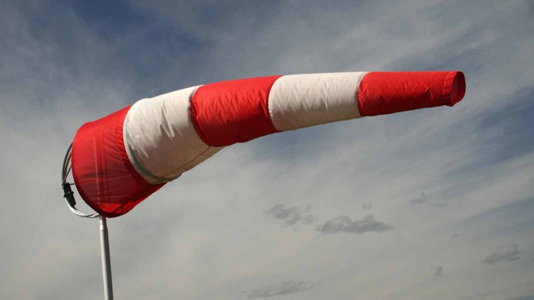 studiodewolf's tweet photo. WAARSCHUWING
-Rukwinden tot 90 km/h (lokaal 100 km/h) van woensdag 16 februari 2022 om 20:00 tot donderdag 17 februari 2022 om 6:00
Extra informatie: Rond de middernacht zal de maximale intensiteit van lokaal 100 km/h bereikt worden.
#rukwind #storm #wind #noordzee https://t.co/Im87gsYYbT