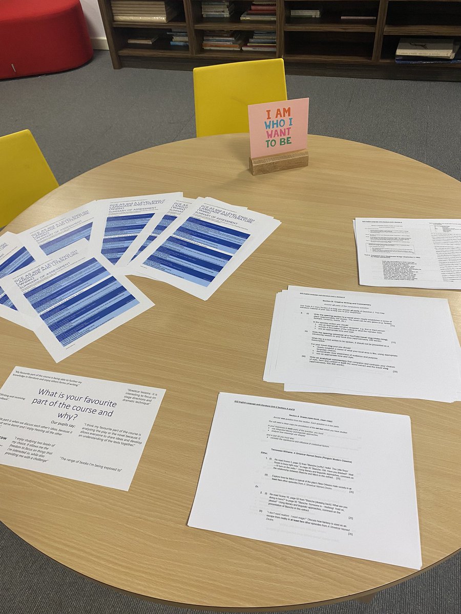 emma_ebm's tweet photo. @chepstowschool #sixthform #openevening come and visit us in the library to find out what our two A Levels can offer you! https://t.co/yLP8KqWxM9