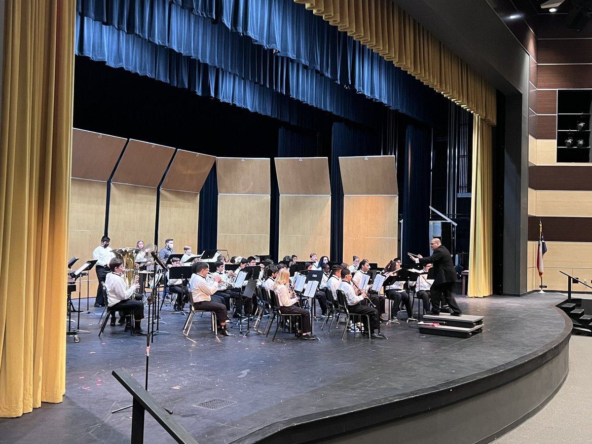 AJBtoroband's tweet photo. Pictures from Honor Band’s Pre-UIL performance.
Thank you judges for your helpful comments and thank you @MatadorBandSHS staff for hosting a great contest!
#MusicforAll #PreUIL #ContestPrep https://t.co/zgkAc87Bu2