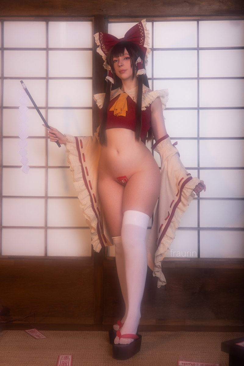 captorcat's tweet photo. Wanna enter my shrine? 😏 https://t.co/PuqAWv8JEO