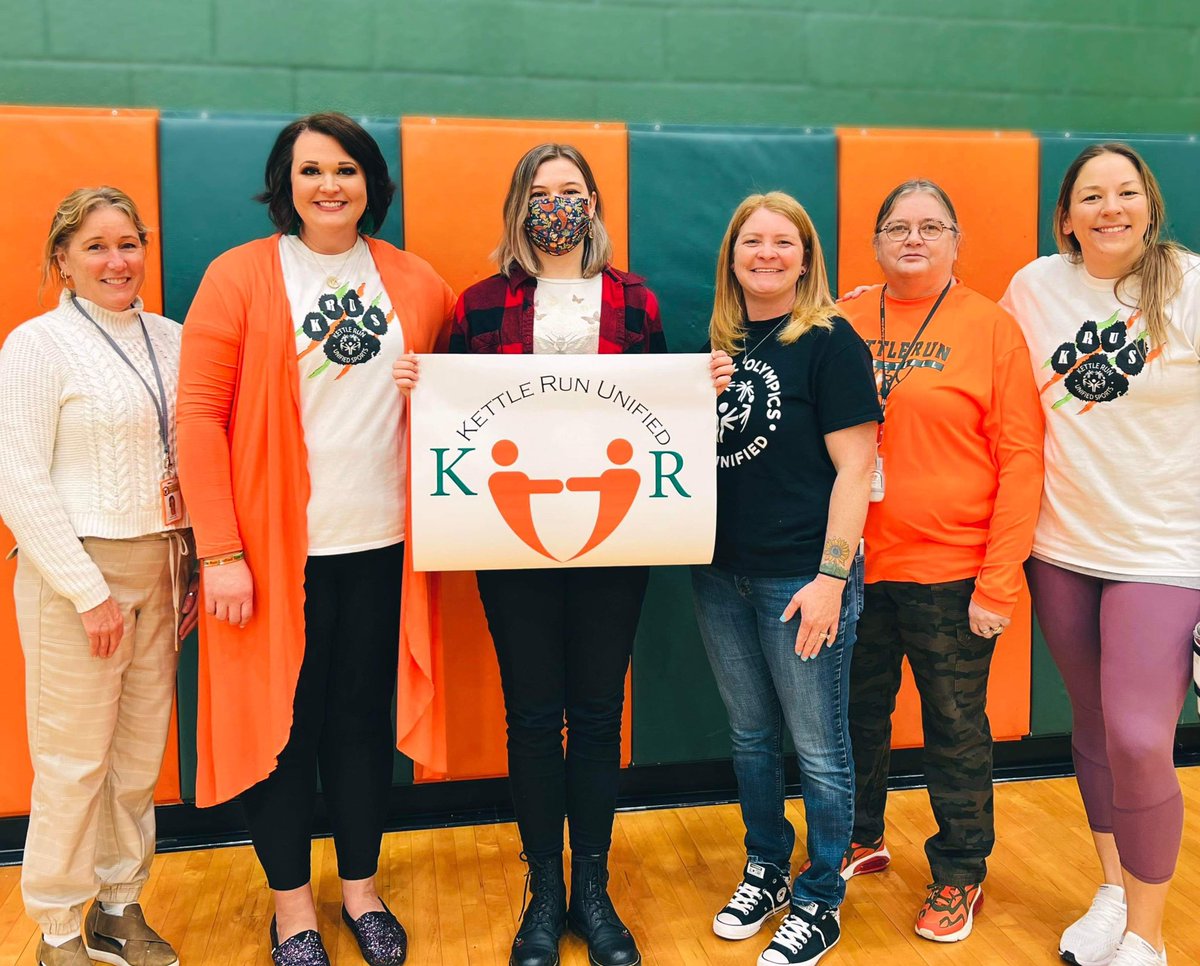 KrUnified's tweet photo. π£This morning we unveiled our new logo and rewarded Carly Hammond as the winner of the design contest. π Thank you to everyone who submitted a design. We are excited to proudly display our logo π€© #NEWlogo #STANDprogram #UnityintheCommunity #KRUnified https://t.co/EjTFp5QW4E