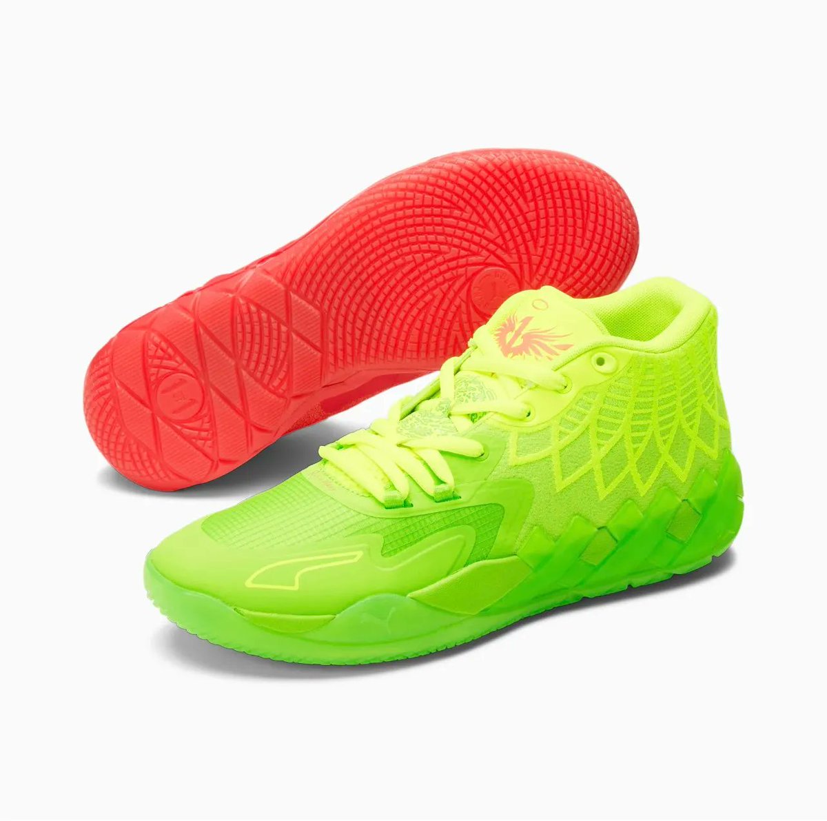 JustFreshKicks tweet media