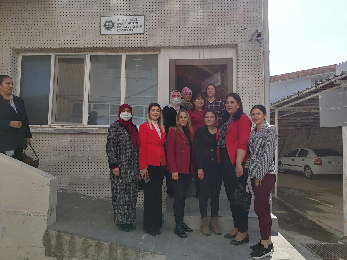 zeytindalikoop's tweet photo. MİLLİYETÇİ HAREKET PARTİSİ İL BAŞKAN YARDIMCISI KAÇEP İL BAŞKANI @eczyesimakkas VE EKİBİ KOOPERATİFİMİZİ ZİYARET ETTİLER. 
#ADANA01 #YUMURTALIK
#ZEYTİNDALİKOOP
@AysenMengutay @nadiretkulak01
@Songlsonl1 @BirgulDahak @ErzinFadime @ElifKll4 https://t.co/6MjT2bvO0P