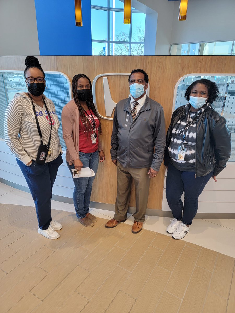 GoodwinRVHS's tweet photo. We had an awesome lesson on credit and car buying!  Mr. Green is a phenomenal teacher.  Big thanks to Midlands Honda for hosting us.  @midlandshonda @Rich2Transition @WHS_Redhawks https://t.co/uMBjTeMgO5
