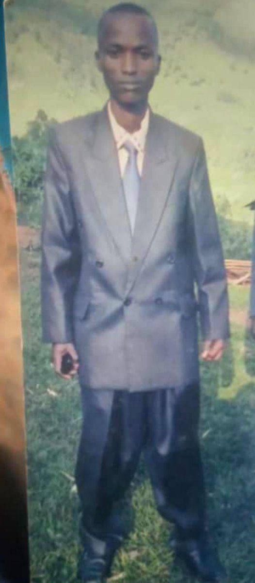 pnininahazwe's tweet photo. 12.10.2021
5 personnes ont été enlevées par le renseignement militaire à #Midodo en commune #Rumonge : Alexis Nimubona, ses 2 fils Gabriel Nsabiyumva et Éric Nduwamungu, son employé Firmin Ntirandekura et Jean-Claude Niyomukunzi, un commerçant de #Burambi.
#Burundi #Ndondeza 14/ https://t.co/0I0GtYewam