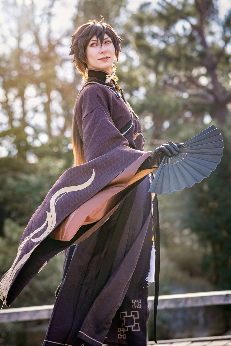 Z h o n g l i
"I hope today too shall be prosperous."

📸 By eeveegraphy (insta)
Design by <a href="/gaikotsukiri/">Luc 🌸 COMMS OPEN 📌</a>
Cosplay by from <a href="/3_delusion/">三分妄想1/3Delusion</a>
Bought on <a href="/dokidokicostume/">♥️ Dokidoki ♥️</a> #genshinimpactcosplay   #Genshinimpact #zhongli #Zhonglicosplay