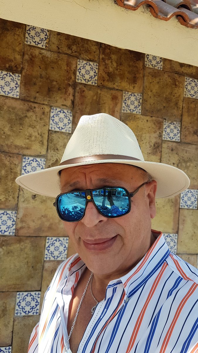 DOLFY271's tweet photo. LINDO DIA? https://t.co/is4ghL3oRW