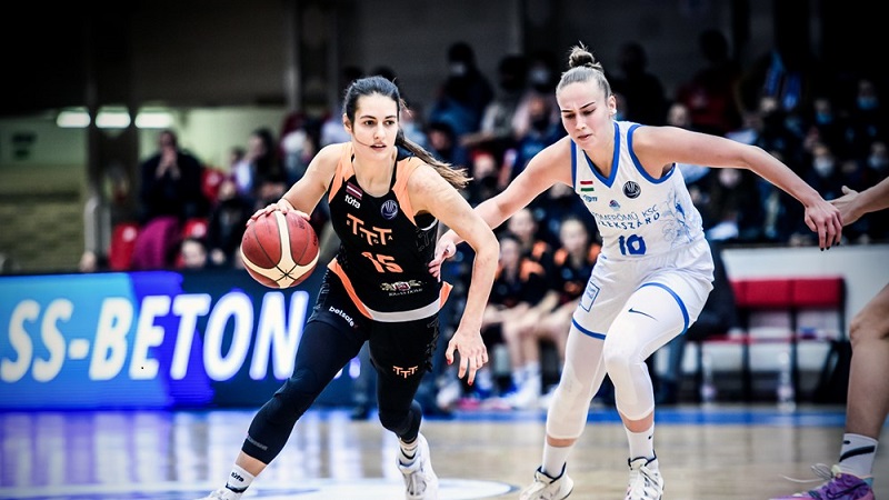 TTTRiga's tweet photo. TTT 32 rezultatīvas piespēles, deviņas kļūdas un 100-61 uzvara pār "Šiauliai-Vilmers".
Ievai Pulverei 15 punkti un sešas pārķertas bumbas
Vanesai 14 punkti
🖤🧡
#TTTRīga #SapņoVairāk #DirectionToPerfection https://t.co/A6oD5Ctbx7
