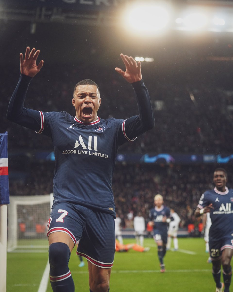 PSG_inside's tweet photo. 𝑃 ℎ 𝑒́ 𝑛 𝑜 𝑚 𝑒́ 𝑛 𝑎 𝑙 

🔥 @KMbappe https://t.co/nhPmsDVjwR