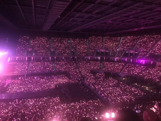 juzaluna's tweet photo. can’t believe y’all were convinced bp couldn’t sell their concert tours 😭 https://t.co/gm86ZFKIQa
