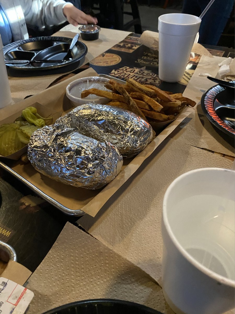 kyj1294's tweet photo. Hutchins are delicious I love them https://t.co/sg4NCGSm0N