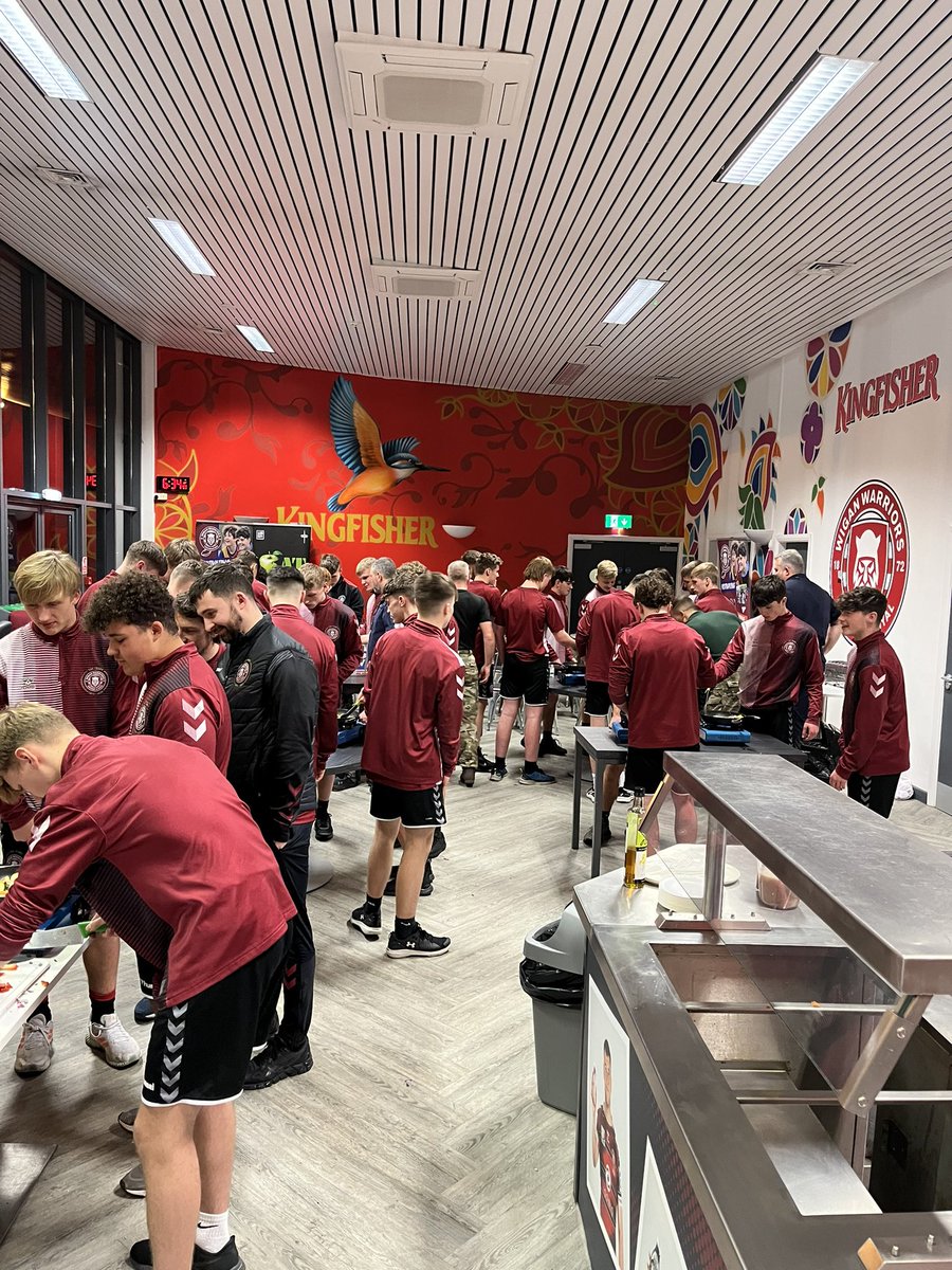 Massive thanks <a href="/CommandoChef/">Commando Chef - MBE -</a> educating <a href="/WiganWarriorsRL/">Wigan Warriors 🍒⚪️</a> scholarship 15/16s Really informative <a href="/AJAtherton/">Anthony Atherton</a> <a href="/ShaneEccles/">Shane Eccles</a> <a href="/Marshy231/">Tom Marsh</a> <a href="/james_barran/">JB</a>