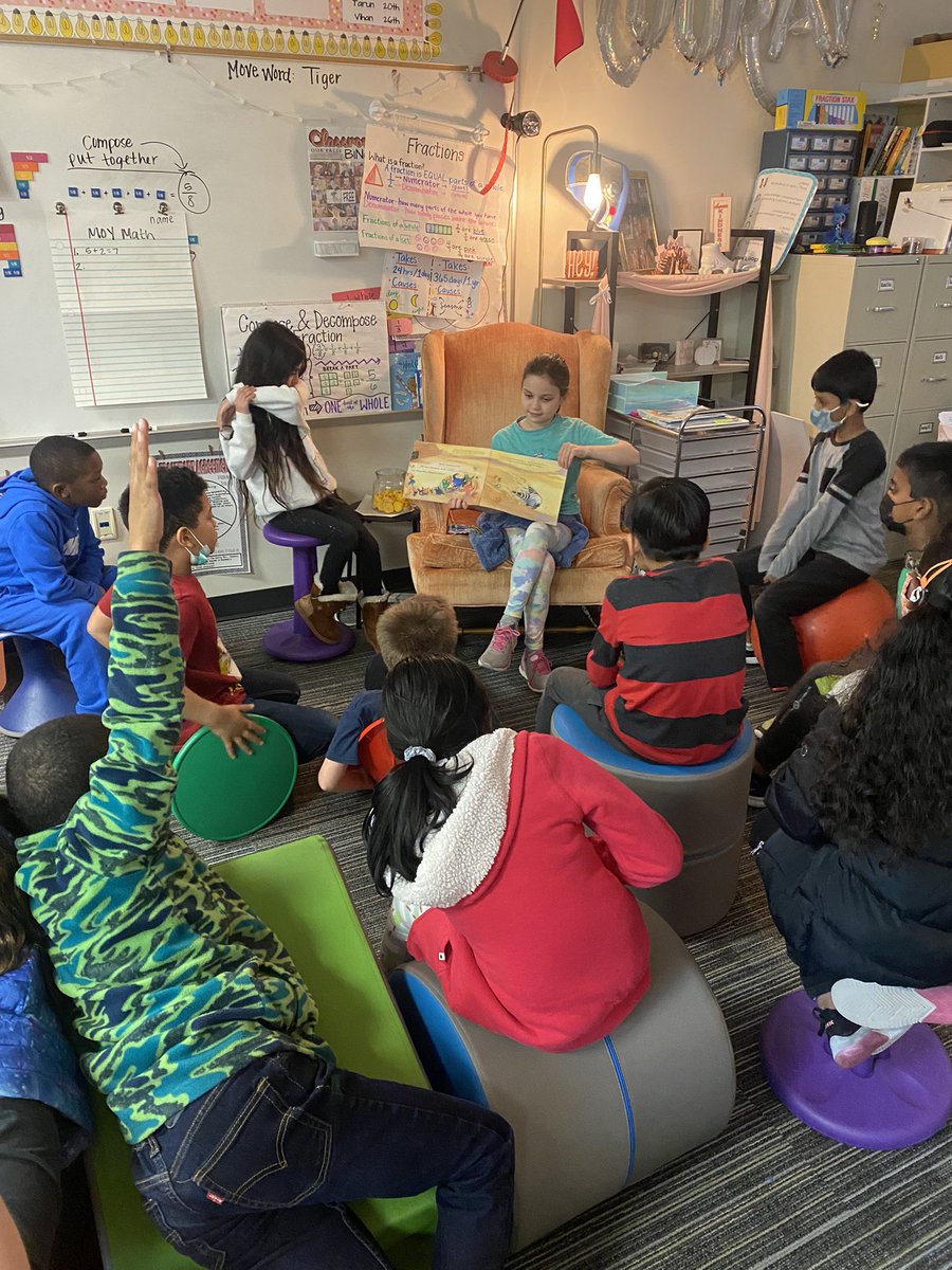 andersonteach5's tweet image. Flexible seating + student read aloud = BEST DAY EVER!!!!