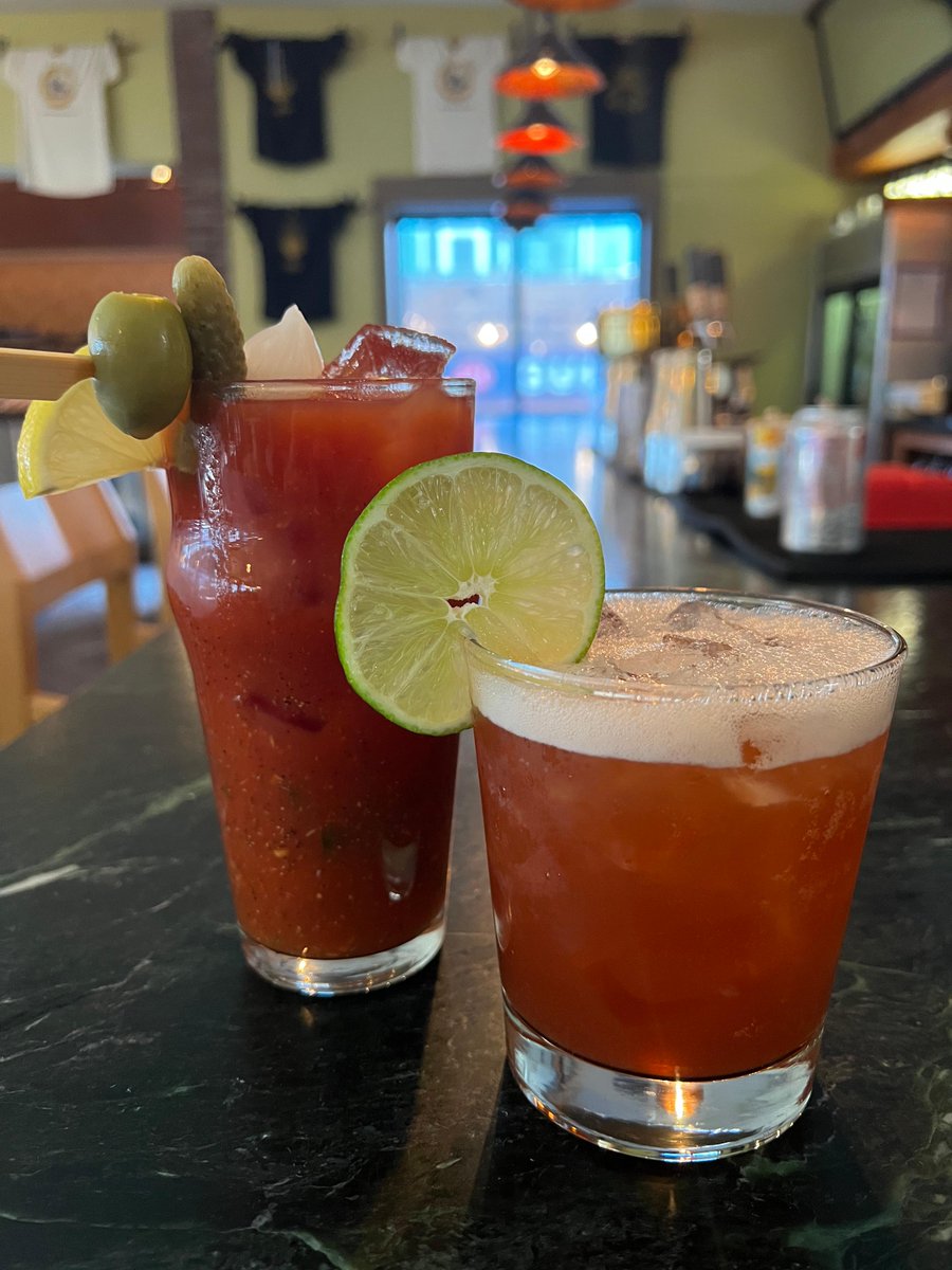 FHTGburlington's tweet photo. Looking for a cozy spot for an après-work cocktail? We've got you covered!
#farmhouserestaurant #farmhousetapandgrill #farmhousebtv #farmtotabledinner #farmtotablerestaurant #farmtotablefood #farmtotablevt #farmtotablevermont #btv #eatlocal #vtfood #vermontlife #ilovermont https://t.co/JcQO2LpxNq