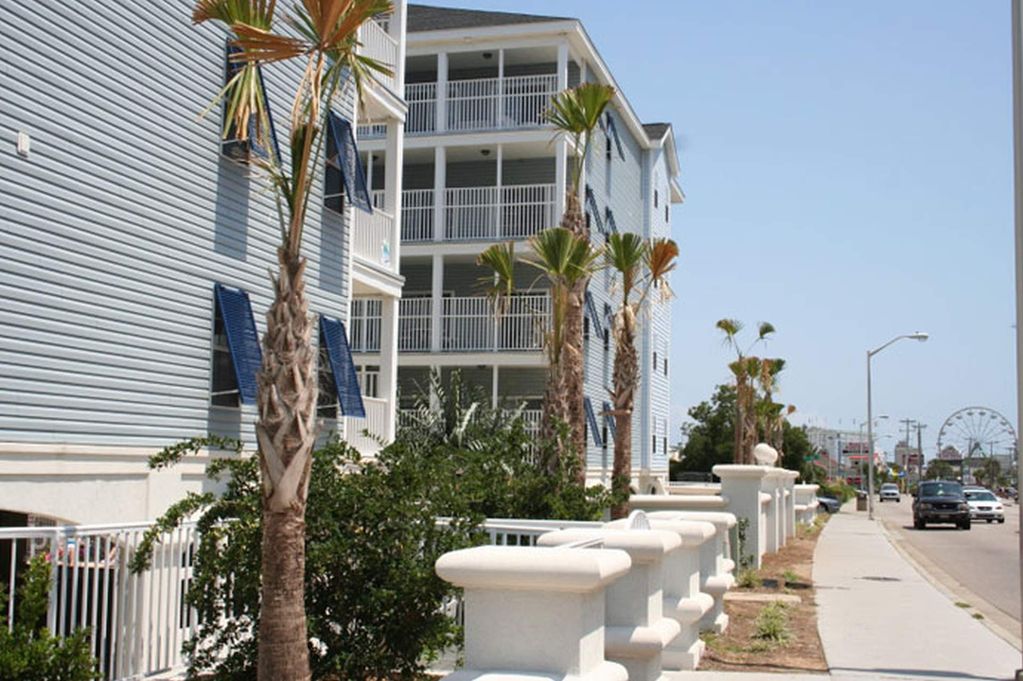 MBeachVillas_II's tweet photo. Make a #plan for a #kid-friendly #vacation in Myrtle Beach. It #abounds with #lots of #fun #activities that you will be #enjoying with your #lovely #kids while #vacationing #stay in #Myrtle_Beach_Beach-Houses #furnished with all the #modern #luxuries. https://t.co/vOMxgTdAf4 https://t.co/Mr3HcxTEkz