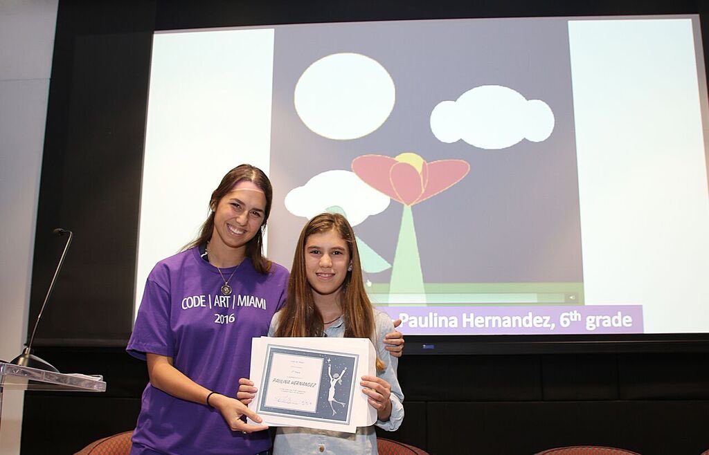codeartorg's tweet image. 🚨 2 DAYS LEFT to enter our all-girls #CodingCompetitions! 🚨
Here’s some more inspiration! We love Paulina’s winning #AlgorithmicArt project from 2016! 💜
Head over to Code-Art.com/compete to see all of our #CreativeCoding competition categories! 💻🎨