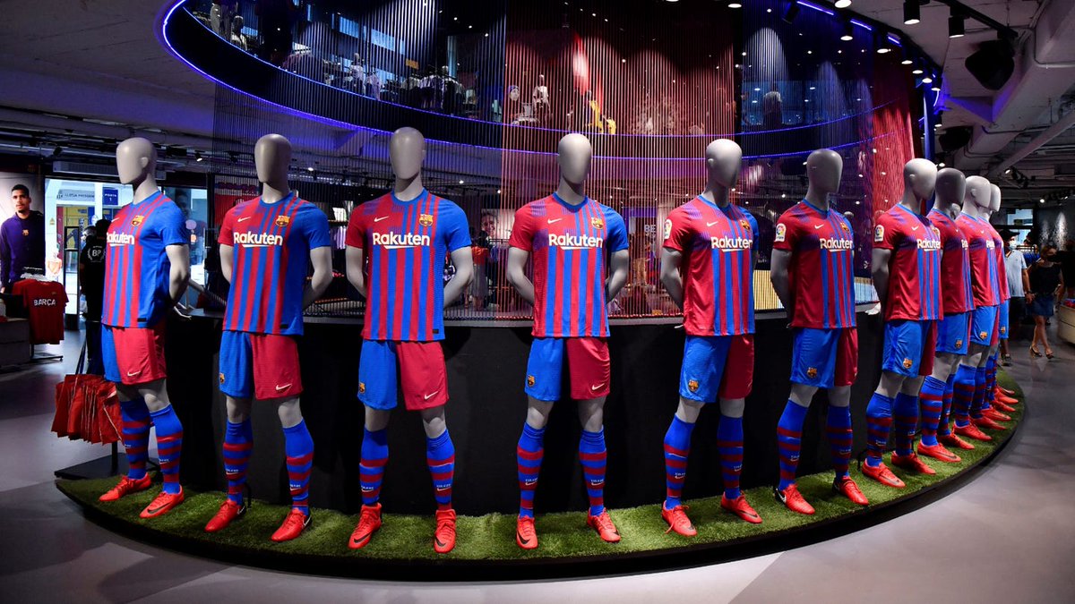 serveerster familie Madeliefje Barça Universal on Twitter: "Barcelona will sell the new jerseys for the  following season without the Spotify logo on it. The Spotify-Barça  agreement comes too late for Nike, who will not be
