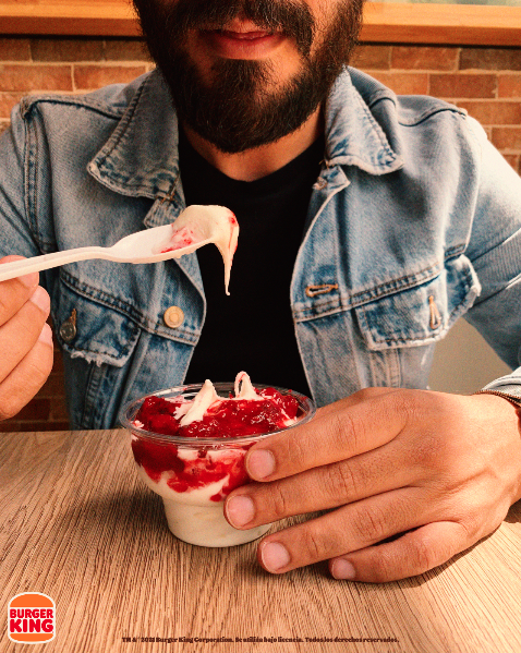 BurgerKingCol's tweet photo. El Sunday de frutos rojos me gusta mรกs que dormir hasta tarde ๐ ๐คค
.
.
#helado #dulce #sweet #postre #postretime #pecadito #frutosrojos https://t.co/5KKqmilU0p