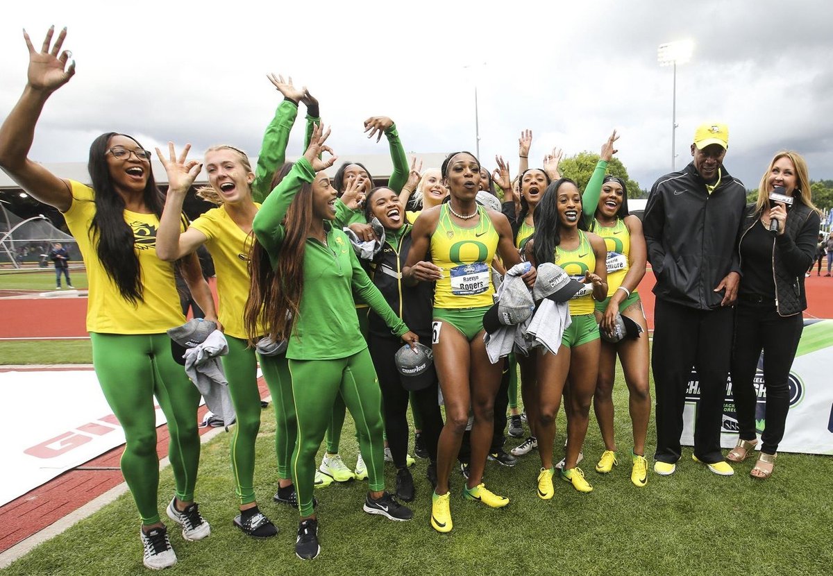 uoregon's tweet photo. Hey, Ducks! We have four tickets to give away to each of @OregonWBB's games this Friday and Sunday against Cal and No. 2 Stanford.

Reply with a favorite moment from one of our women's teams and we'll pick 2 winners at random tomorrow afternoon to go cheer on the Ducks! #GoDucks https://t.co/jIgeQJ2tWG