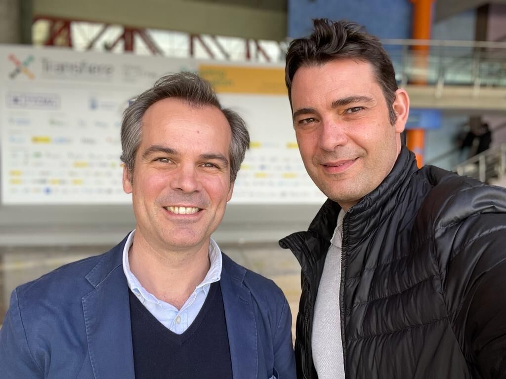 manelvalcarce's tweet photo. 🚀 Hoy toca aprender, colaborar y cocrear. Un placer estar en la feria Transfiere. Tecnología e Innovación para gestionar mejor.
Siempre con la mejor compañía 😉💪
#forotransfiere #malaga #tecnologia #innovacion #gestiondeportiva #fitbe https://t.co/BZbTHMRqqK