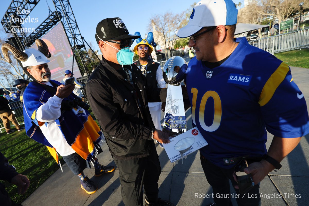 latimesphotos's tweet photo. Follow our team of photographers as they cover the @RamsNFL parade and celebrations. Photos by @rgaut999 https://t.co/tSBHUwA21R https://t.co/Bo7wXsYi9n