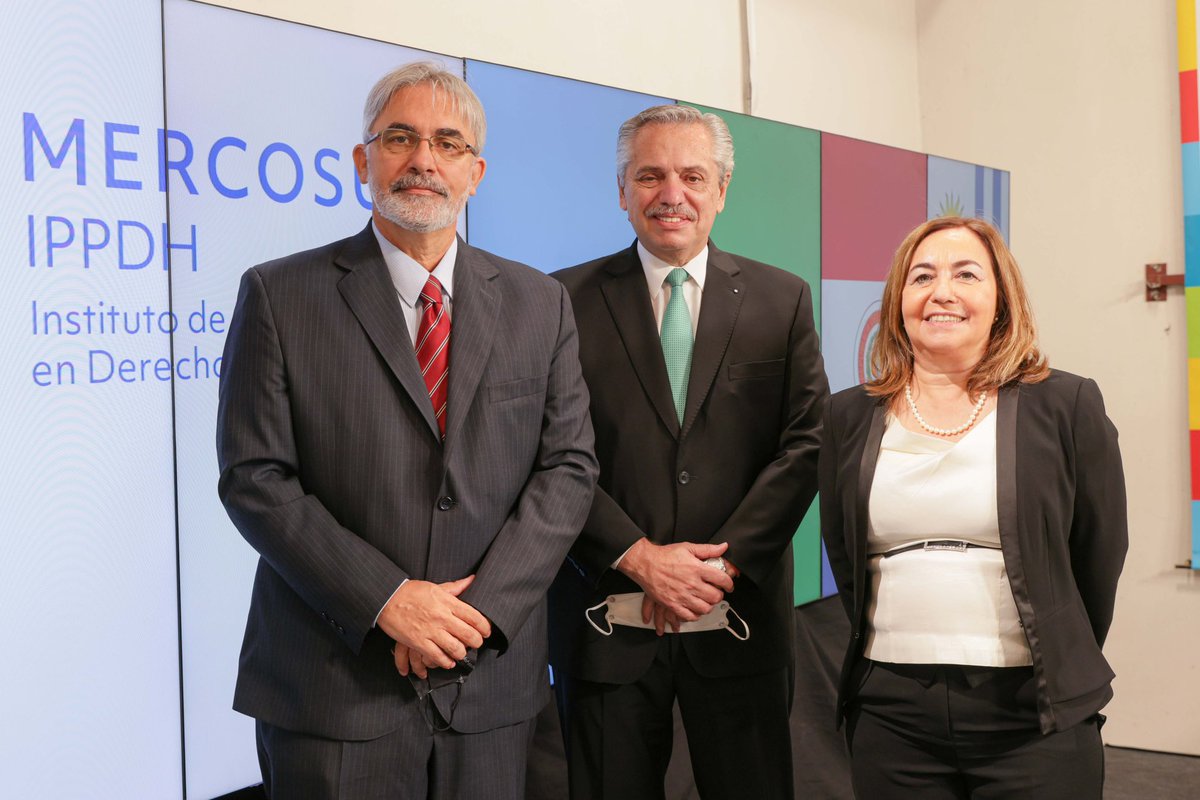 alferdez's tweet photo. Participé de la asunción de @RemoCarlotto como secretario ejecutivo del @IPPDHMERCOSUR.

Tiene el desafío de llevar adelante políticas que garanticen la igualdad en la región. Es imperioso que trabajemos por terminar con la discriminación por motivos de género. https://t.co/N5Njj1RIPM