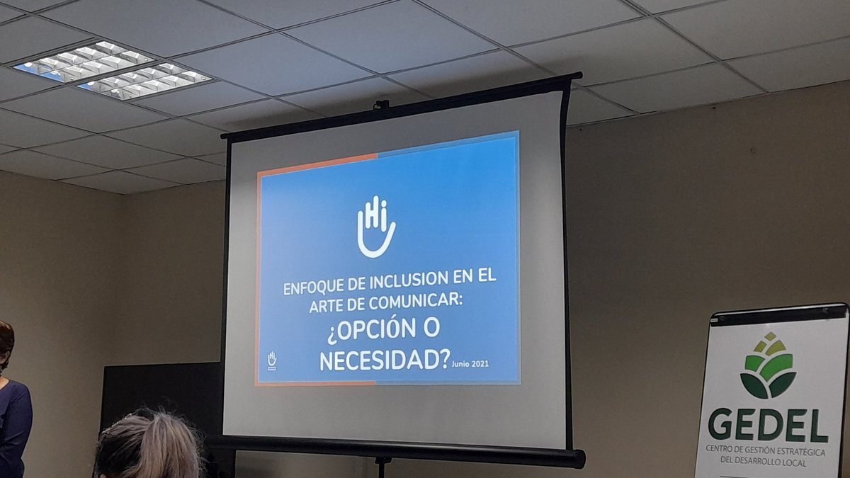 HumanityCuba's tweet photo. 🤝El proyecto #CuencaResiliente realiza en #PinardelRío el taller “Bases para una comunicación inclusiva". El espacio contribuye a incorporar conocimientos en temas de discapacidad, inclusión social, accesibilidad y comunicación inclusiva en comunicadores y periodistas. https://t.co/DyQNWbofvt